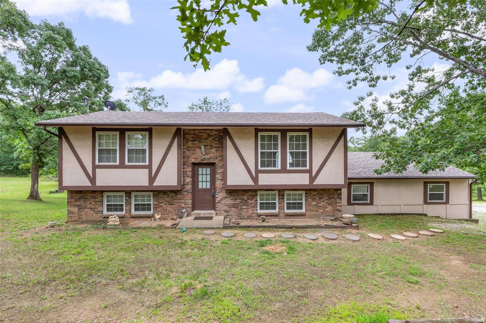 4800 Charbond Dr.