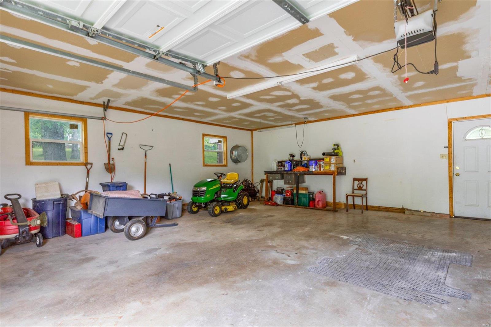 4800 Charbond Dr.