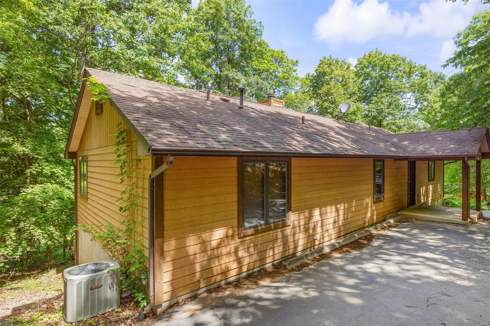 3480 Winnifred Dr.