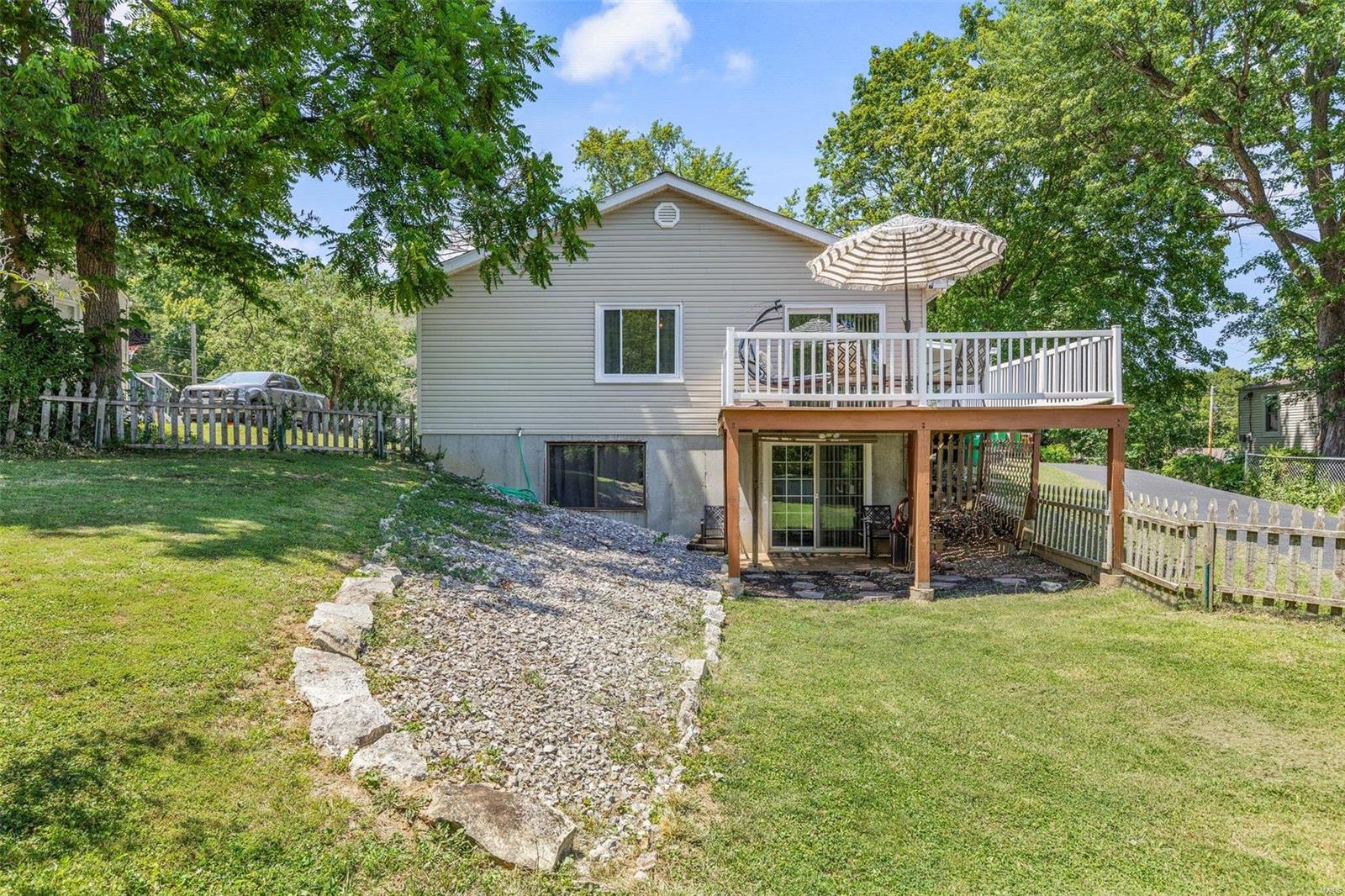 660 Riverview Dr