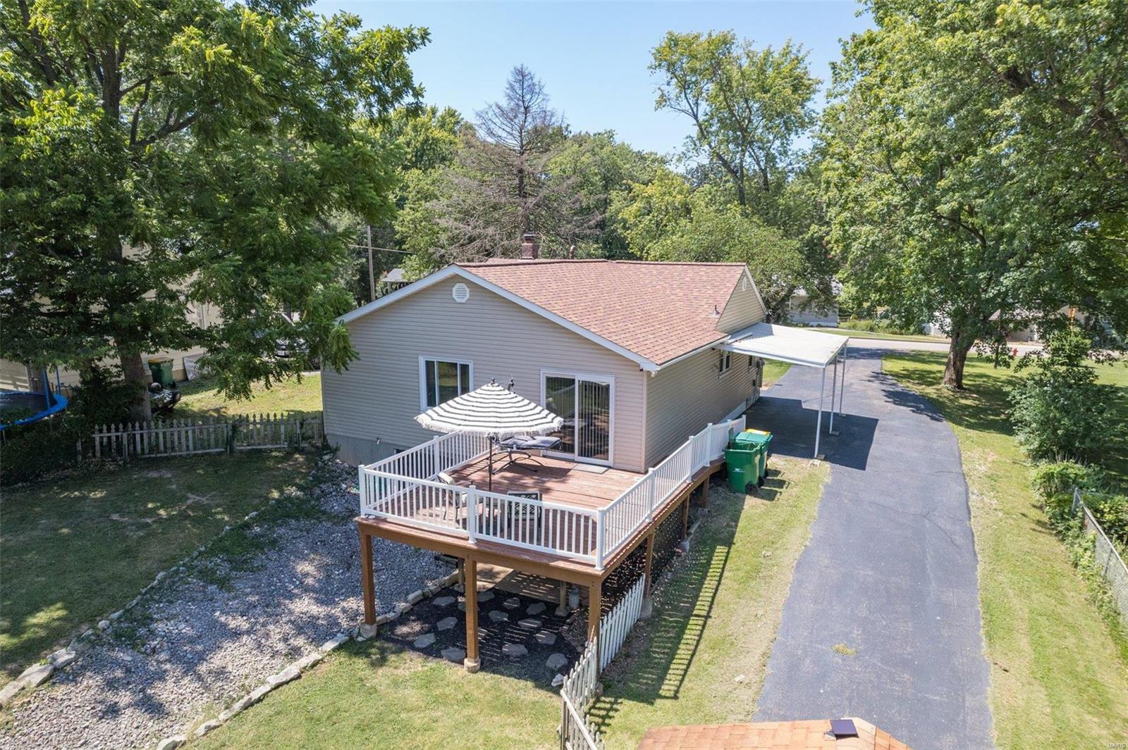 660 Riverview Dr