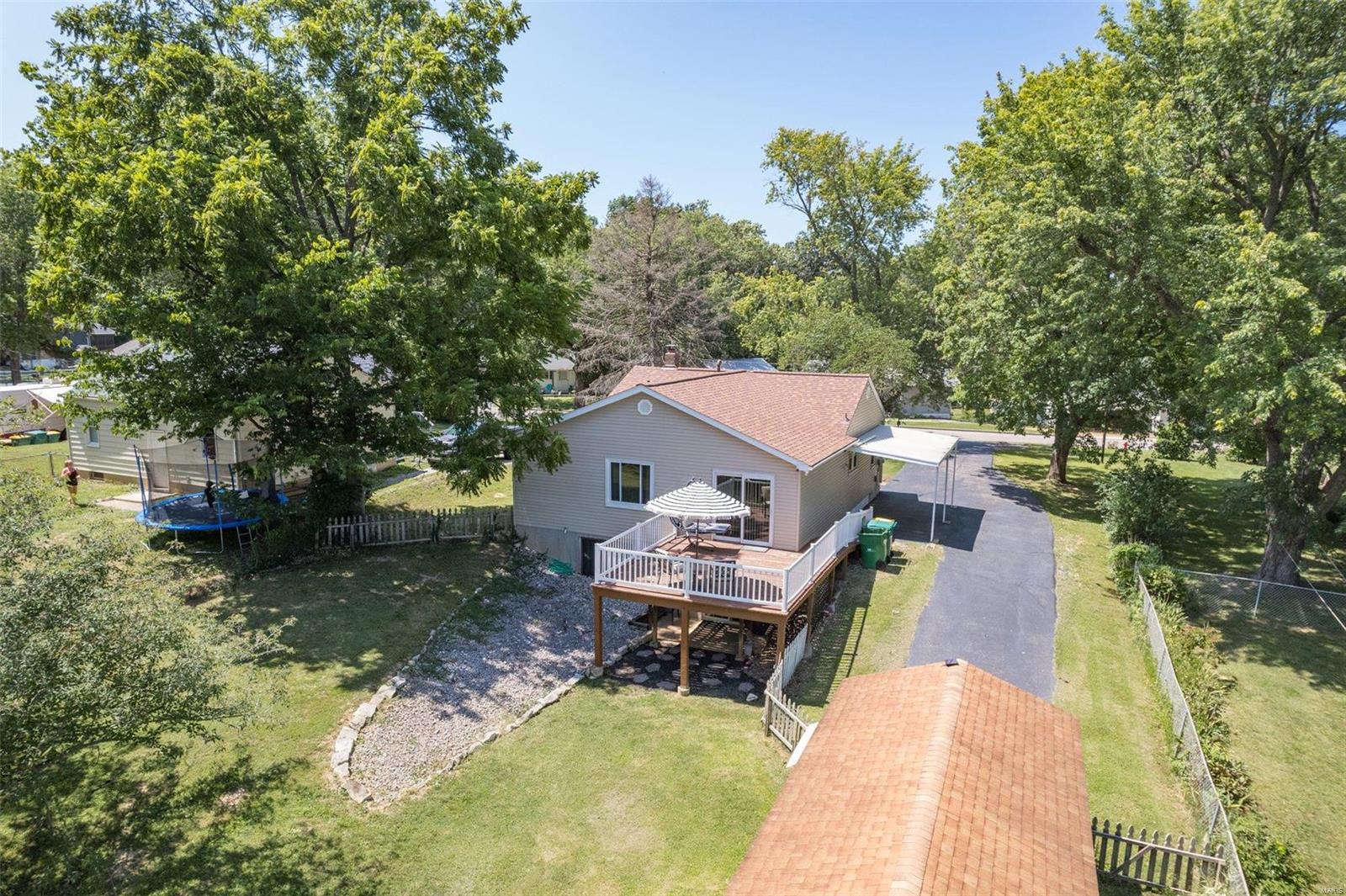 660 Riverview Dr