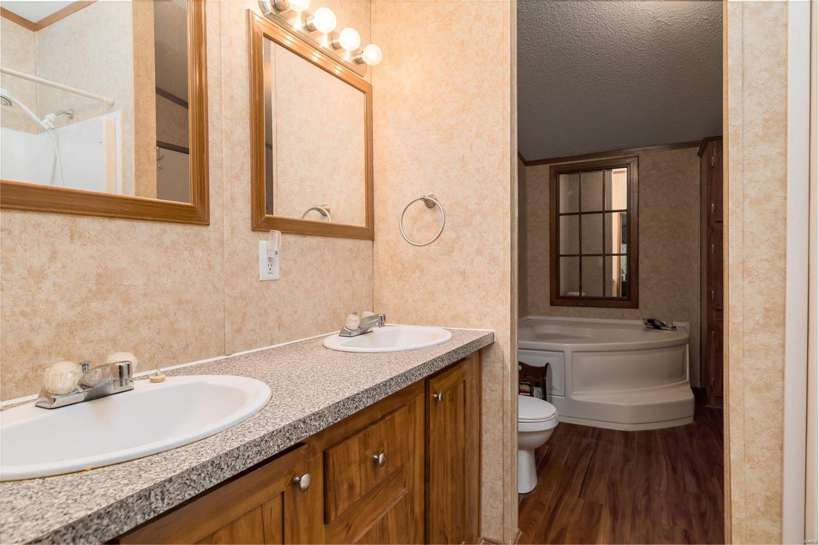 12931 Tiffany Ln