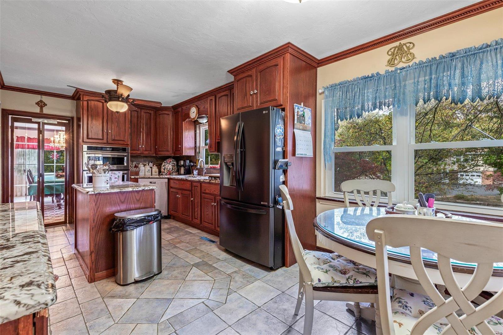 1102 Crystal Heights Rd