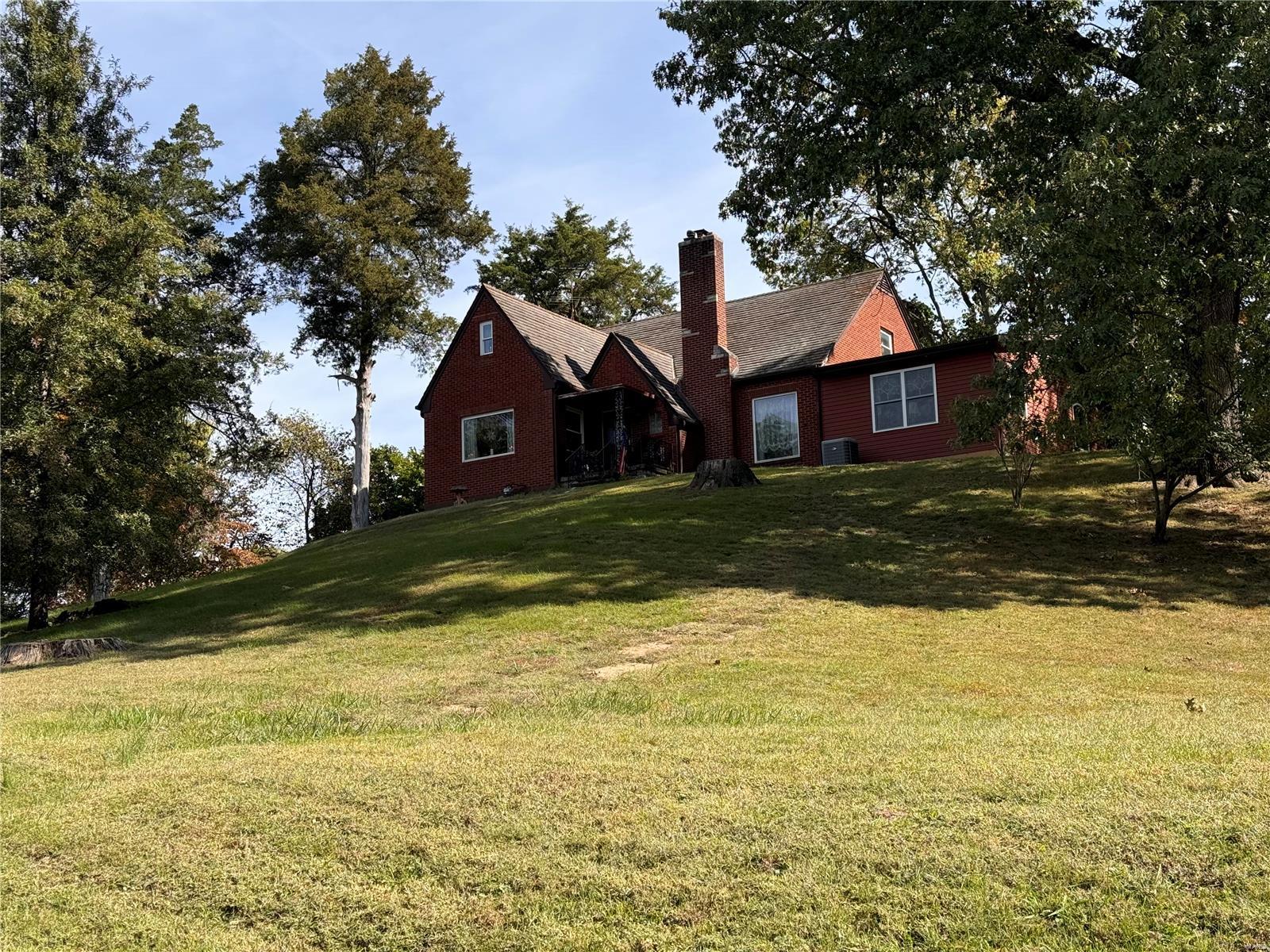 1102 Crystal Heights Rd
