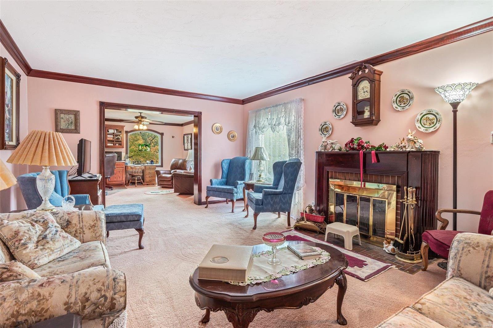 1102 Crystal Heights Rd