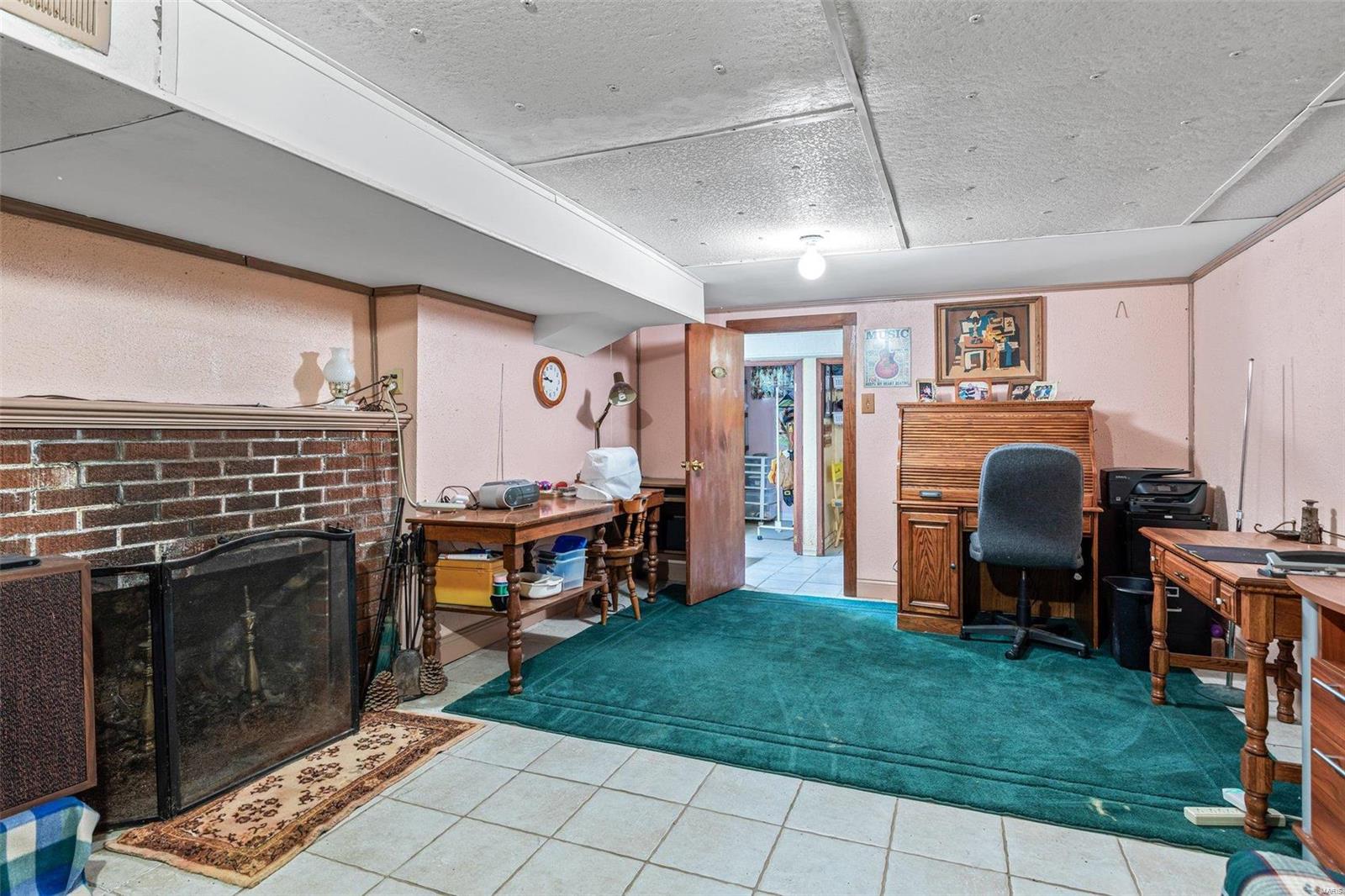 1102 Crystal Heights Rd