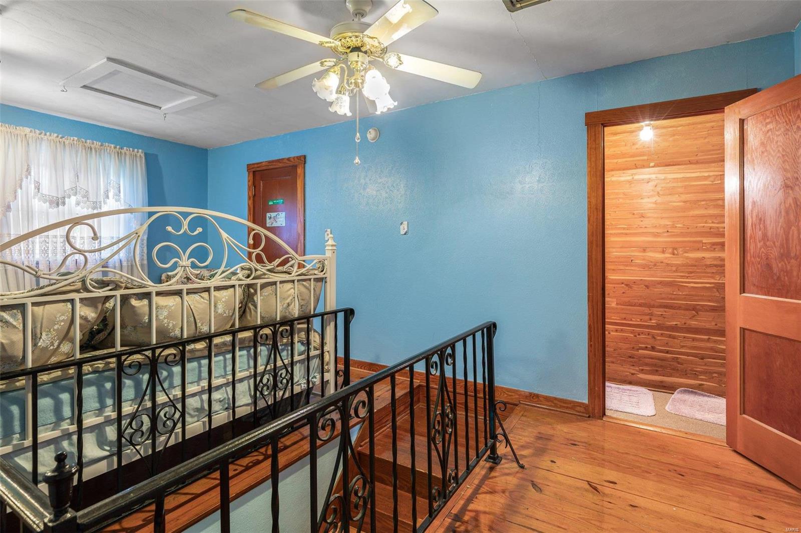 1102 Crystal Heights Rd