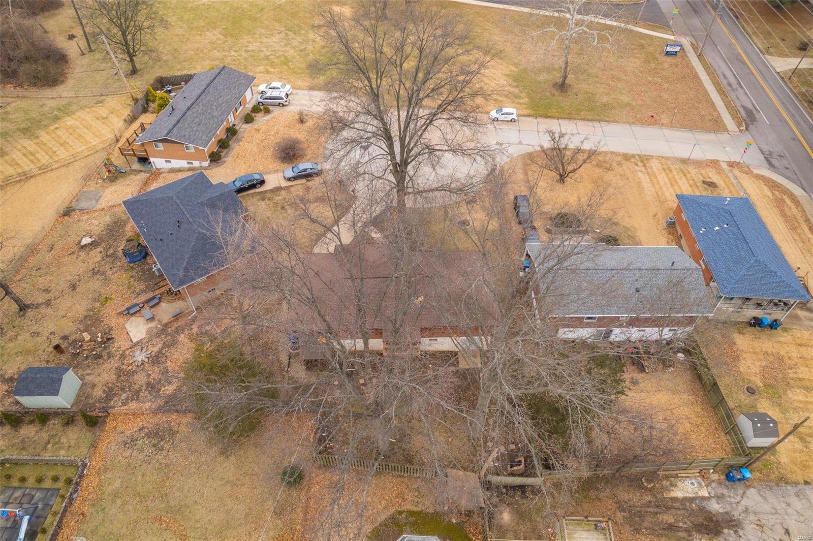 715 El Ray Ct.