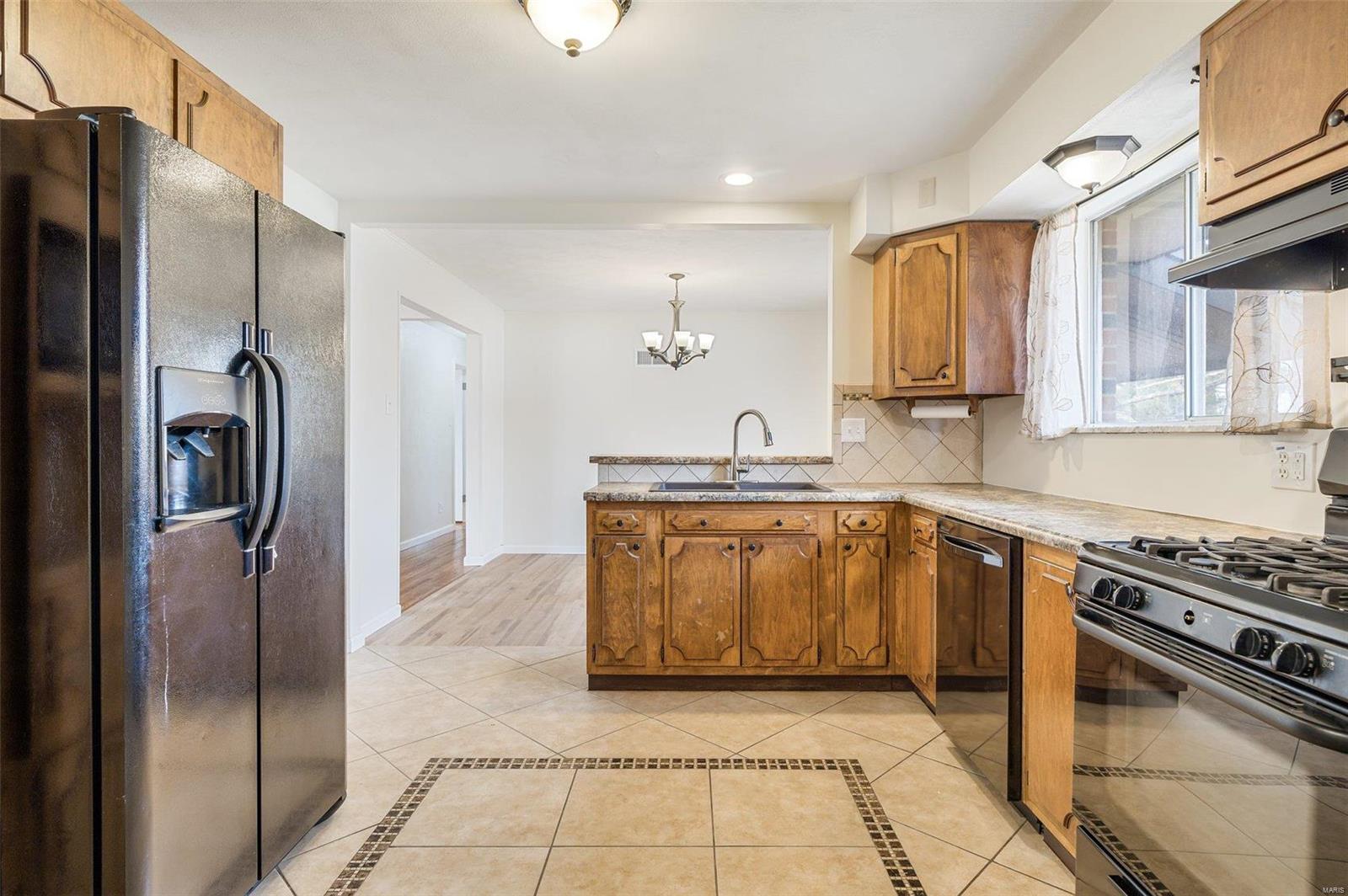715 El Ray Ct.