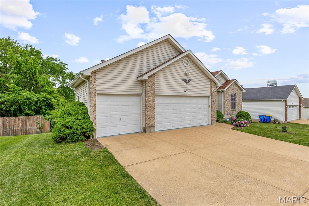 1421 Northwoods Drive