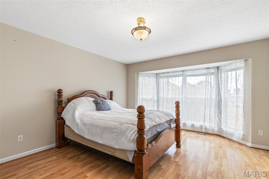 1421 Northwoods Drive