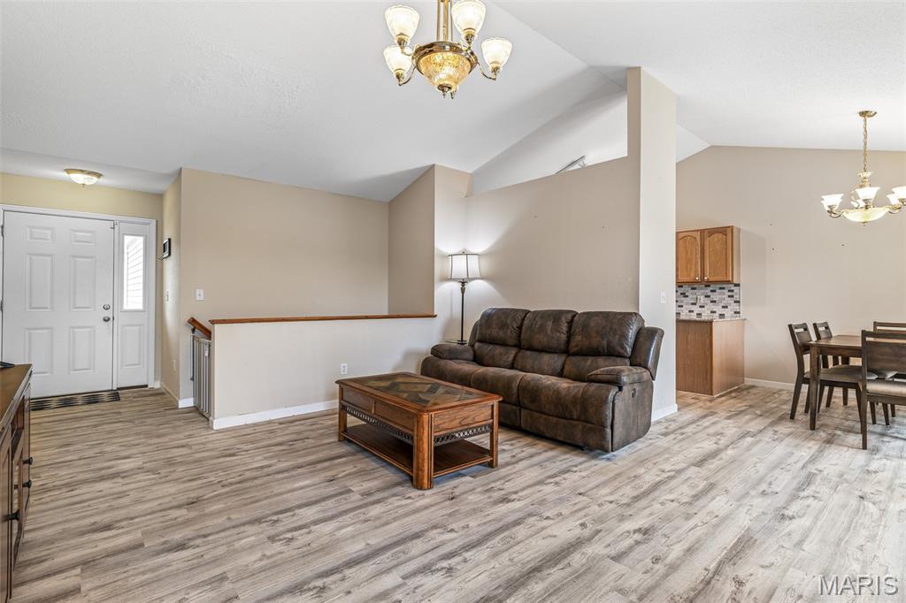 1421 Northwoods Drive