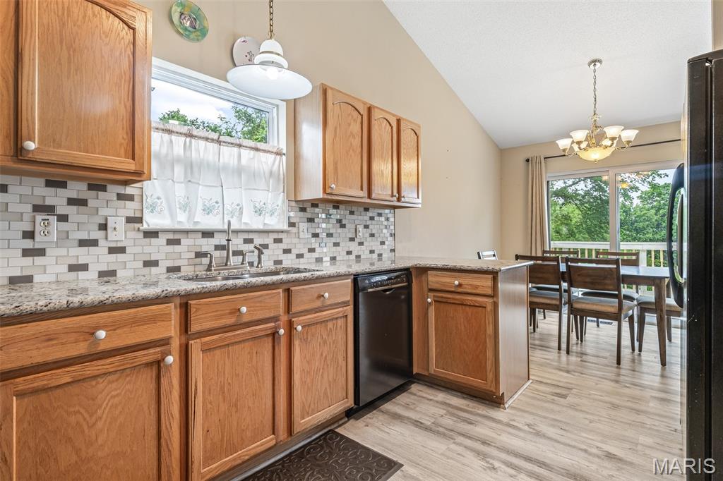 1421 Northwoods Drive