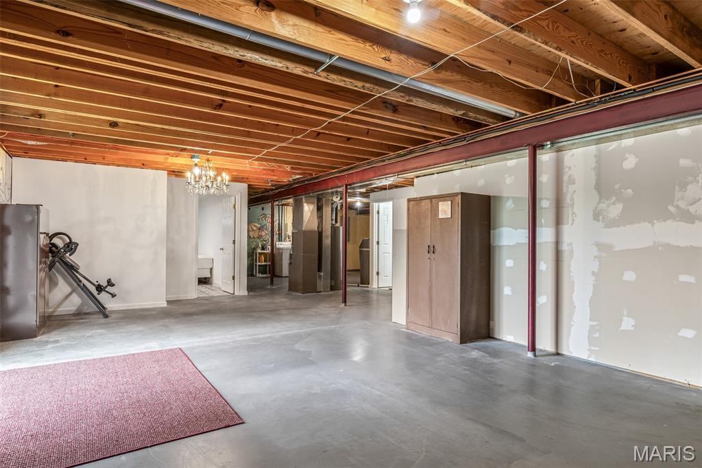 1421 Northwoods Drive