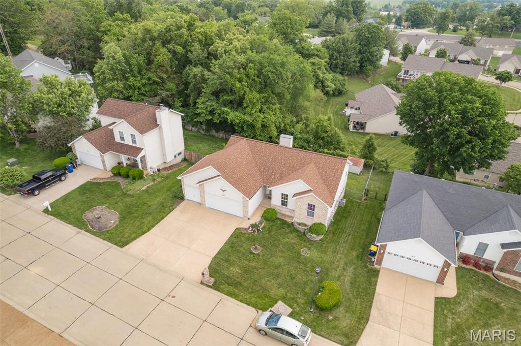 1421 Northwoods Drive