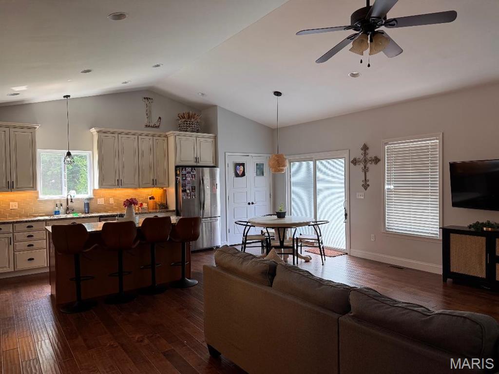 212 Chadwyck Circle