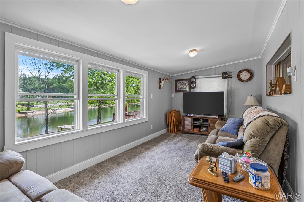 196 North Lake Drive