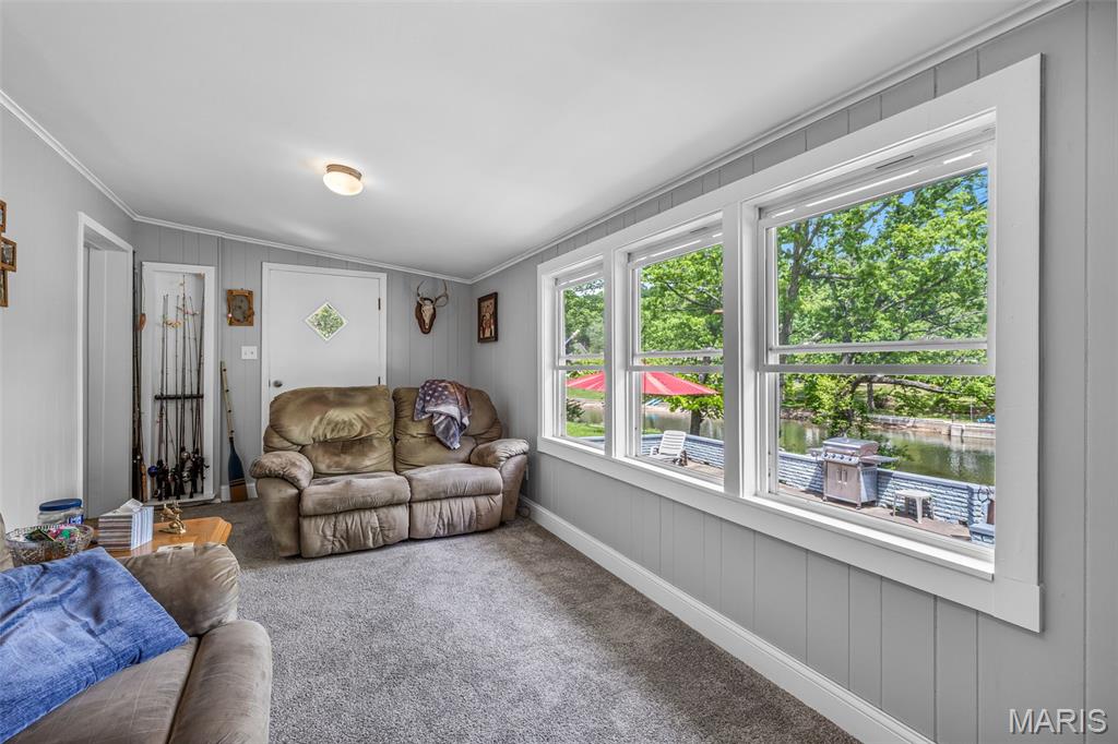 196 North Lake Drive
