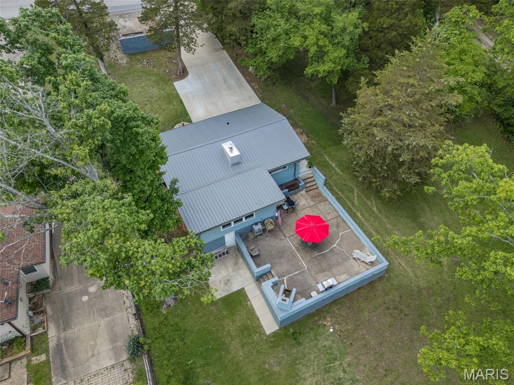 196 North Lake Drive