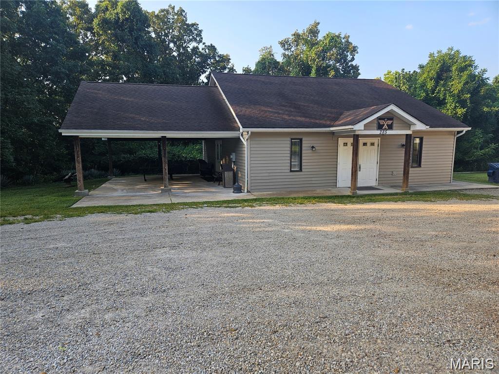 196 North Lake Drive