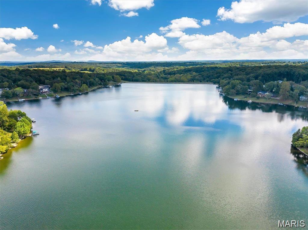 196 North Lake Drive