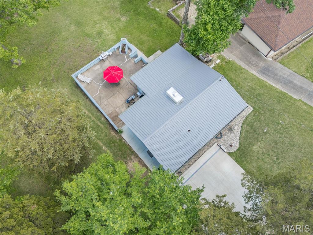 196 North Lake Drive