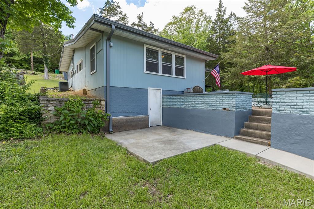 196 North Lake Drive