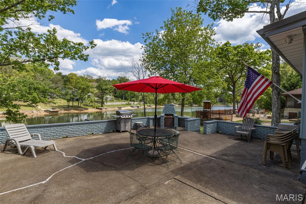 196 North Lake Drive