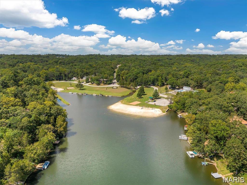 196 North Lake Drive