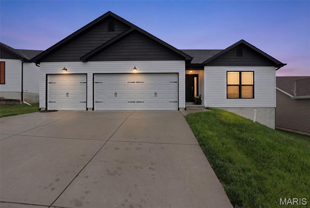 1074 Daltons Way