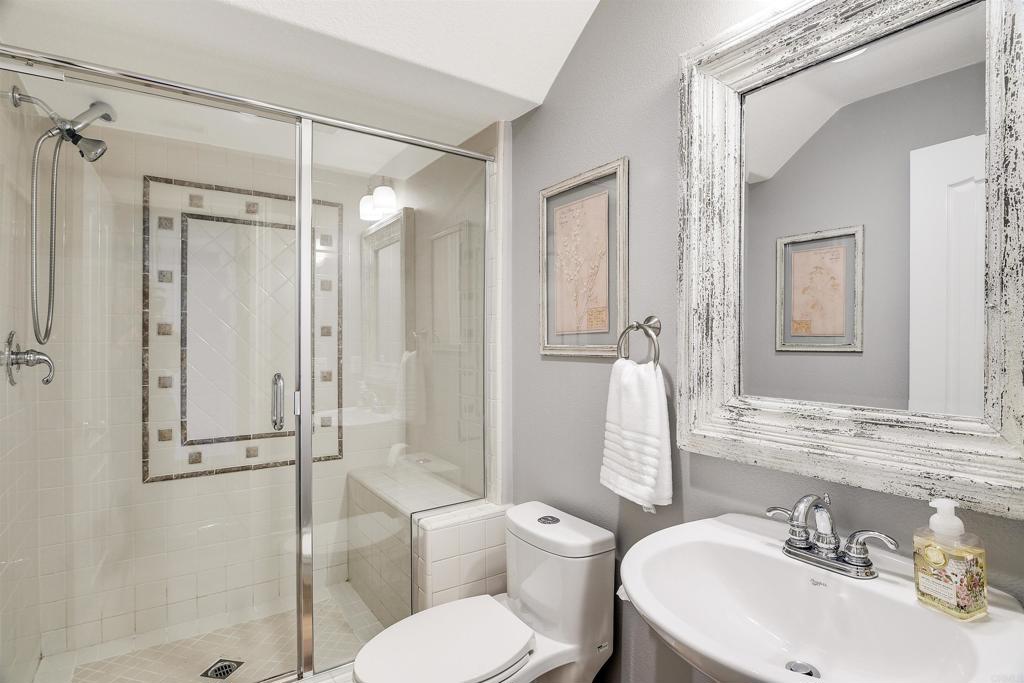 6982 Shoreline Drive