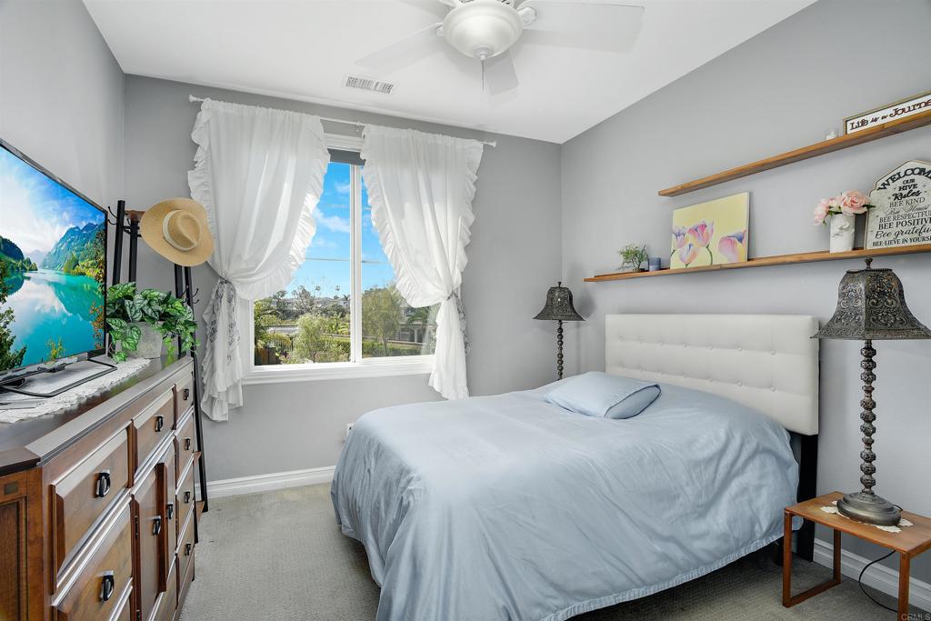 6982 Shoreline Drive