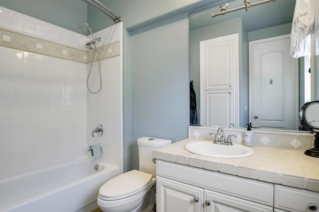 6982 Shoreline Drive