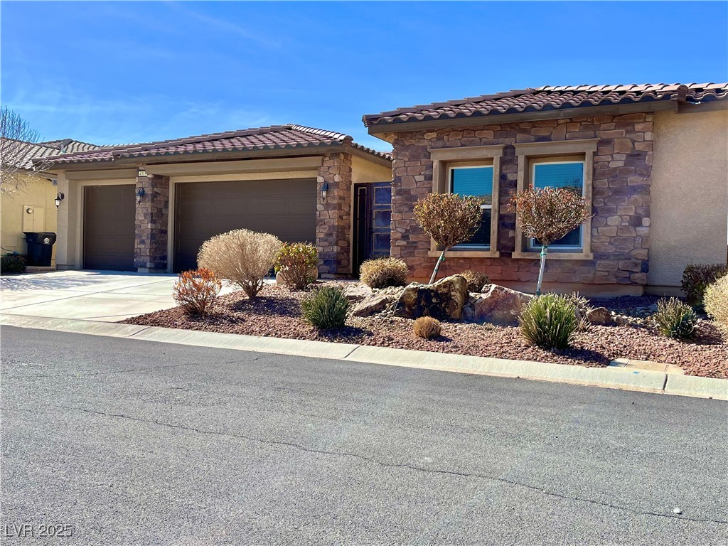 4317 Via Gallo Court 1