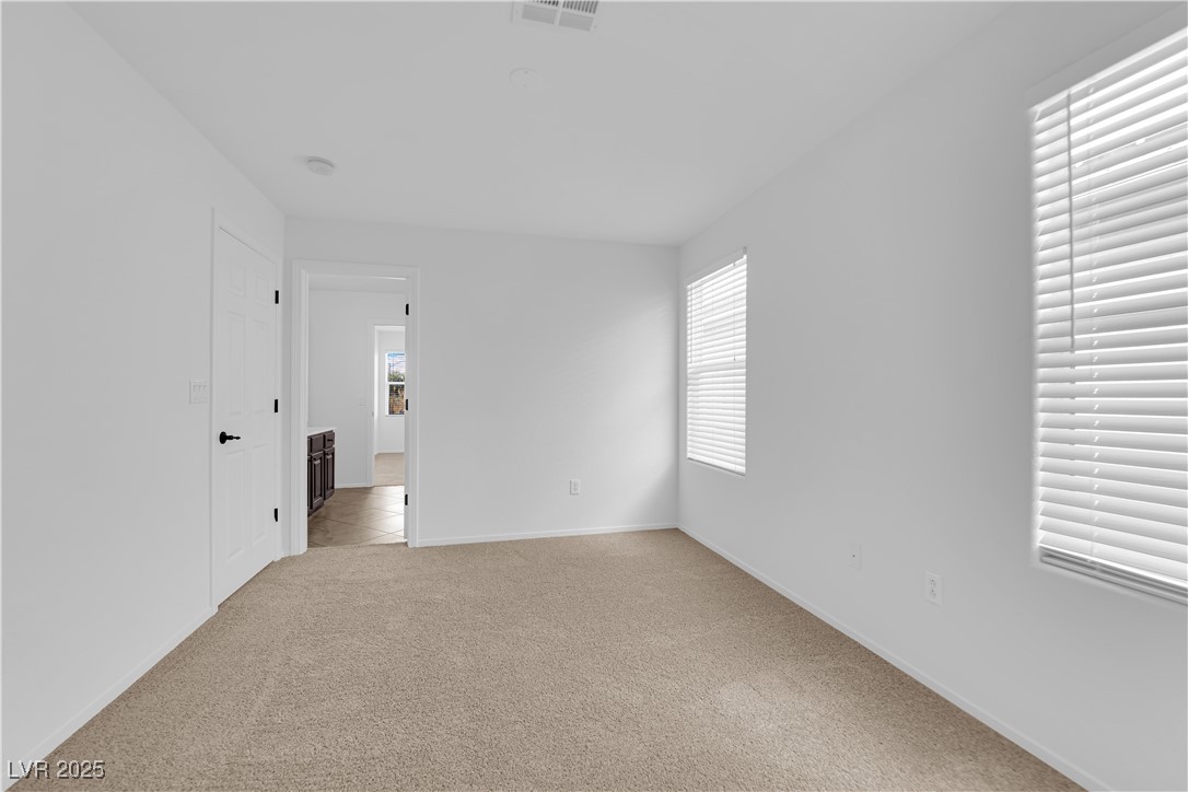 2033 Old Field Avenue