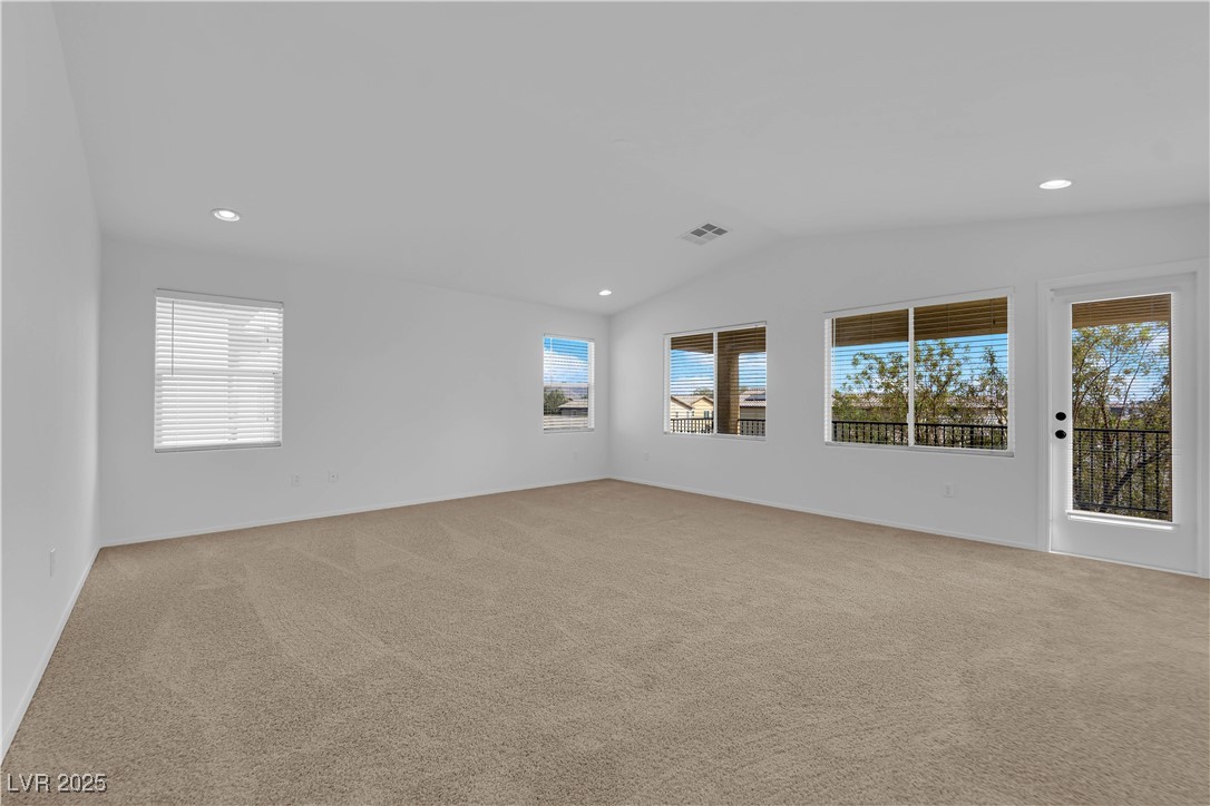 2033 Old Field Avenue