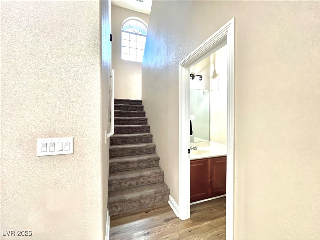 9452 Glendora Valley Street