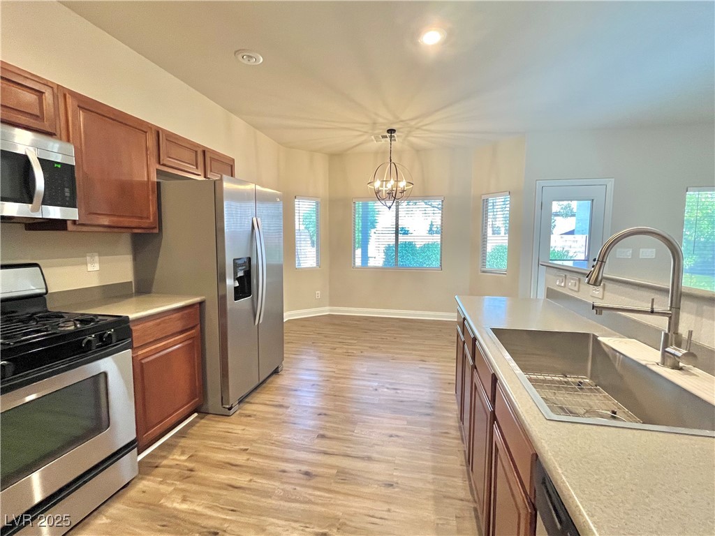 9452 Glendora Valley Street