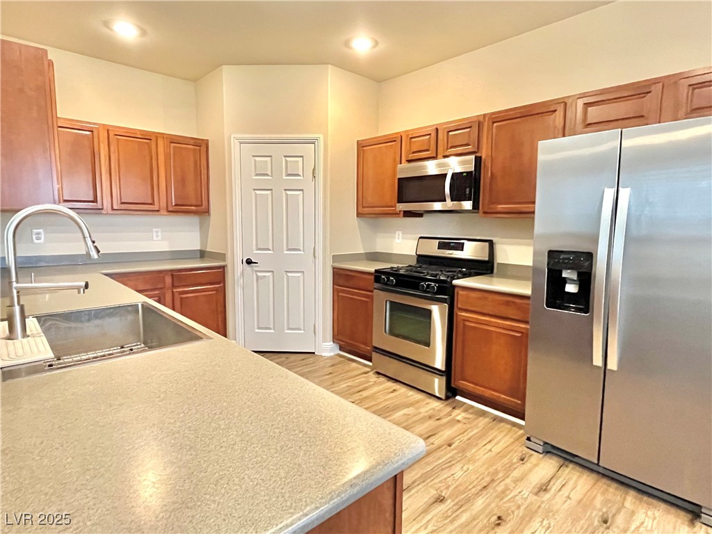 9452 Glendora Valley Street