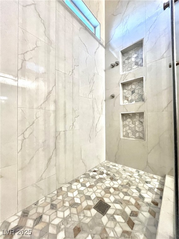 9452 Glendora Valley Street