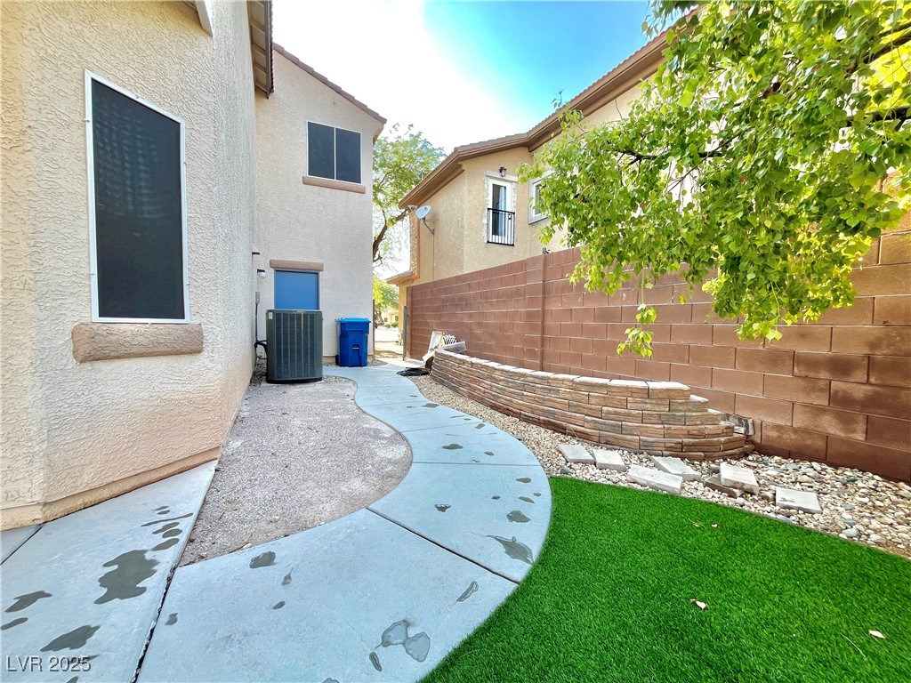 9452 Glendora Valley Street