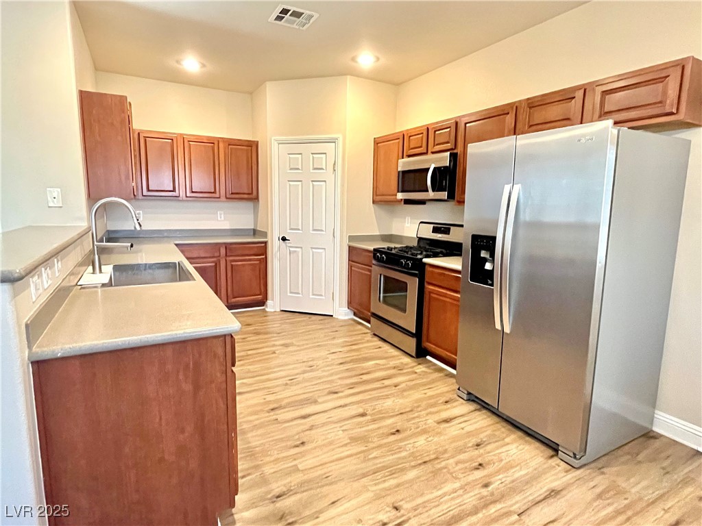 9452 Glendora Valley Street