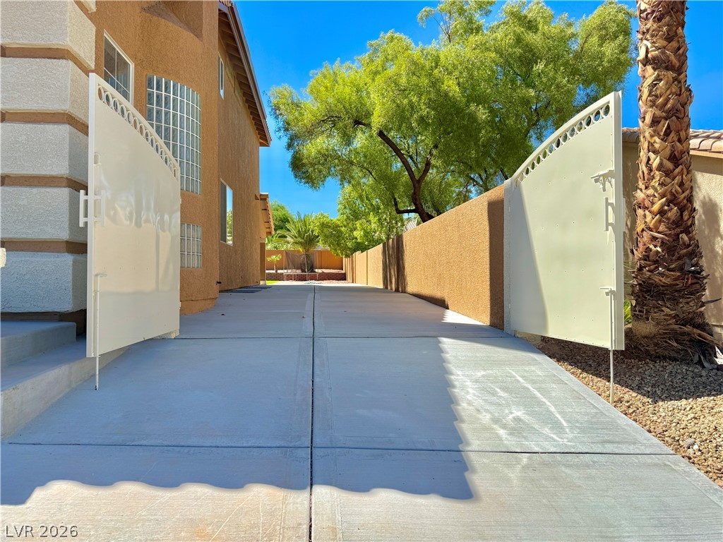 4025 Antique Sterling Court