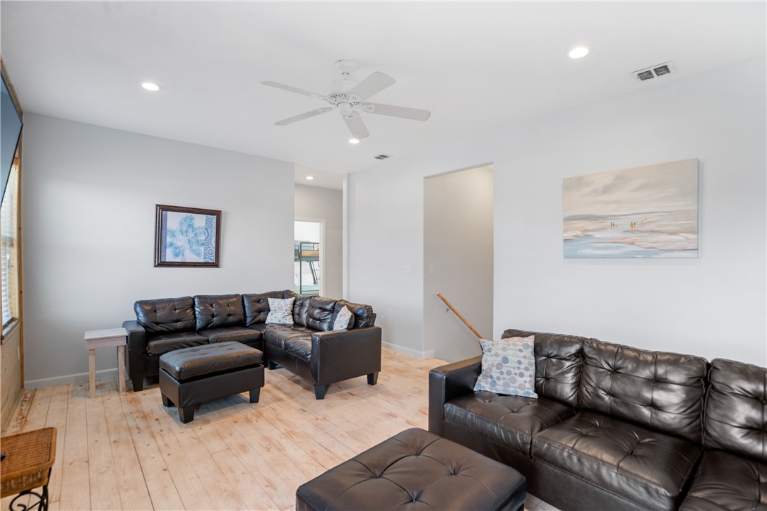 143 Laguna Village Dr