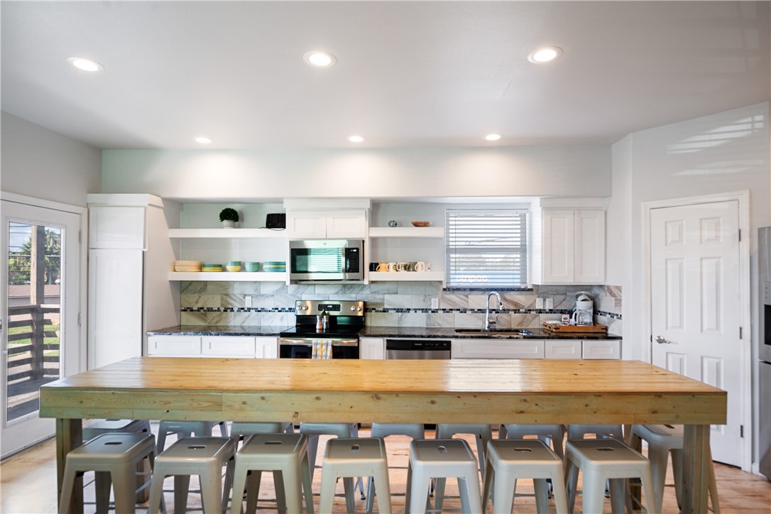 143 Laguna Village Dr