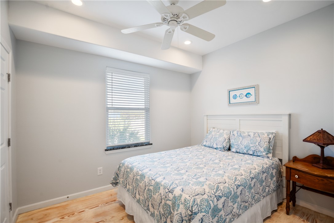 143 Laguna Village Dr