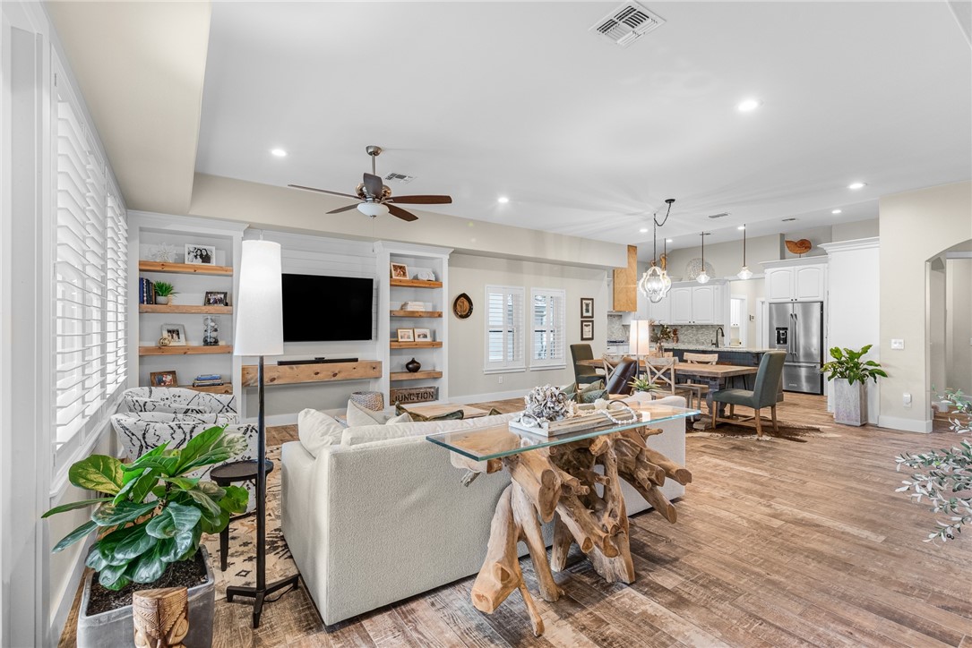 13525 Queen Johanna Ct