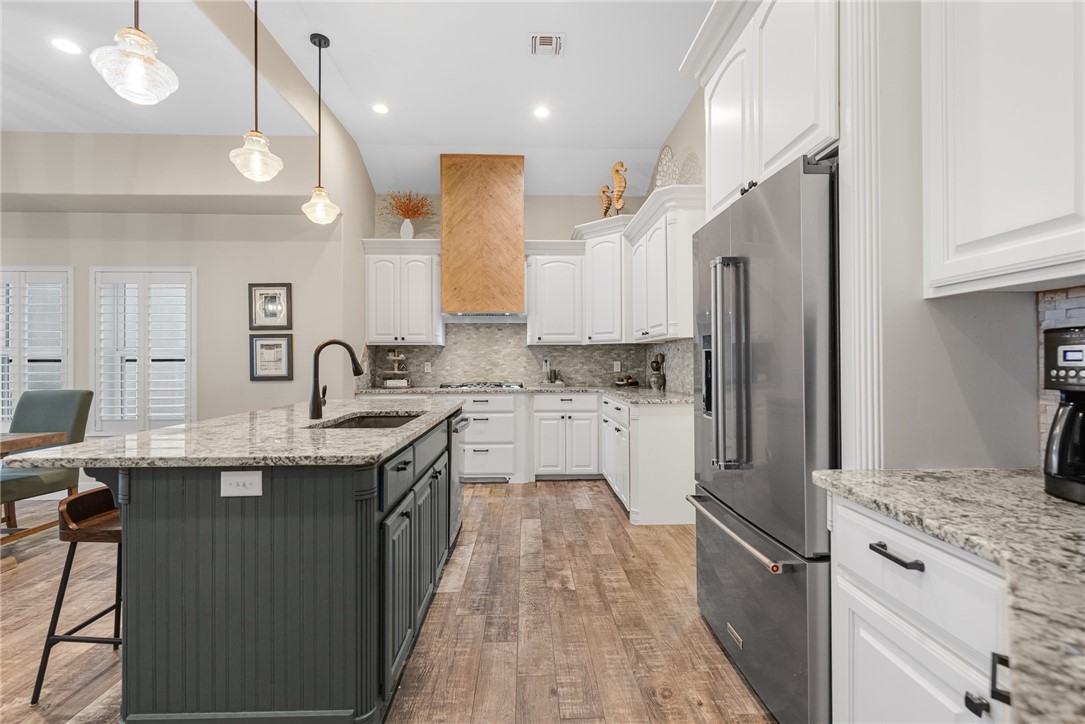 13525 Queen Johanna Ct