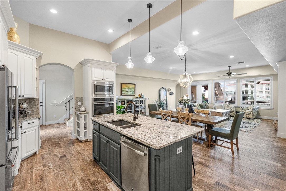 13525 Queen Johanna Ct